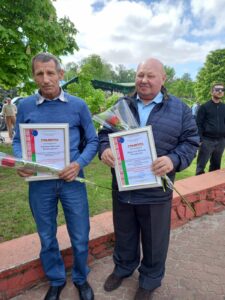 По труду и почет!