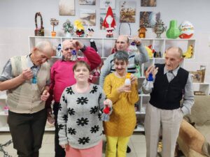 Хоровод новогодних игрушек.